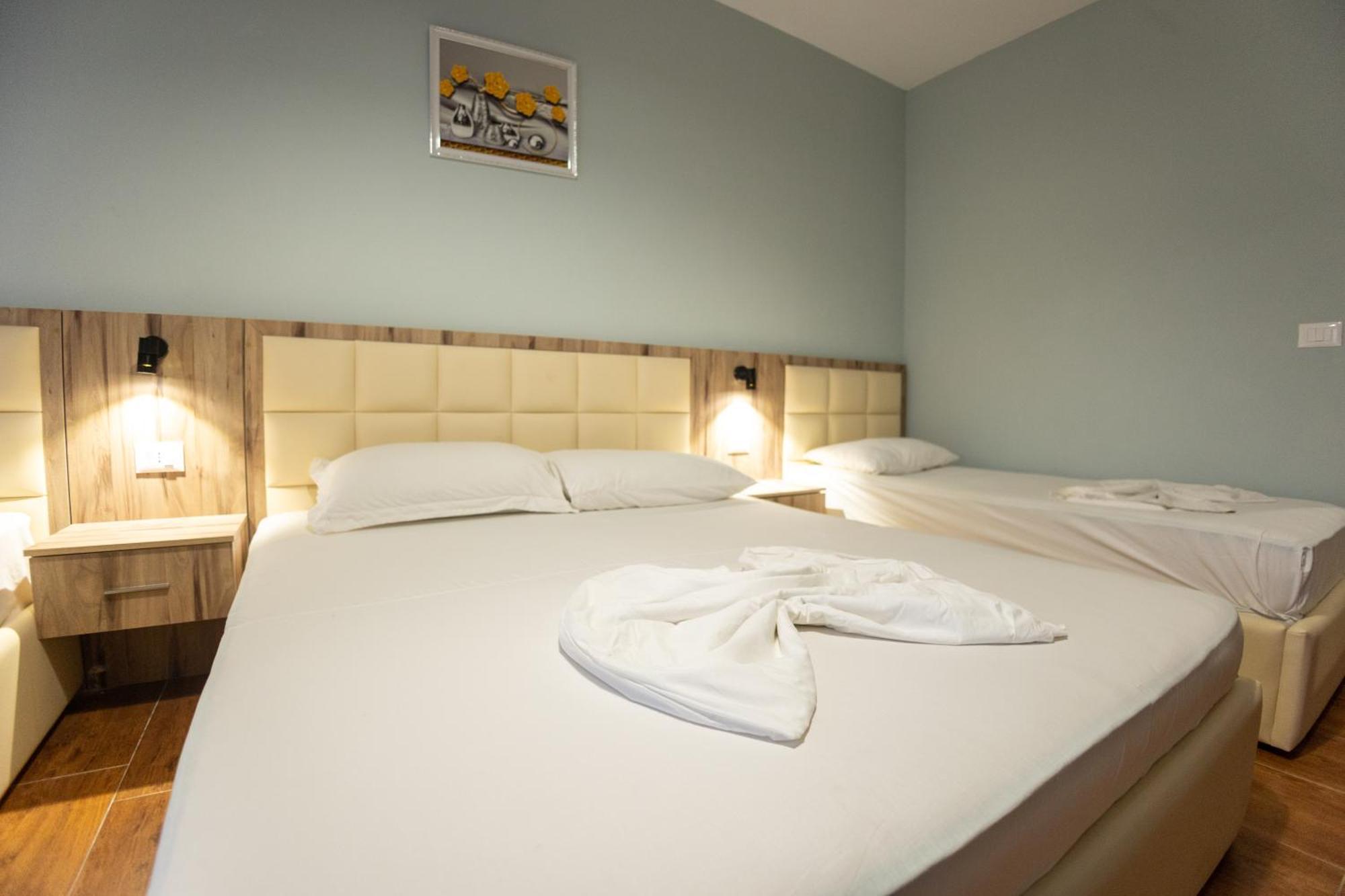 Hotel Klebrido ดูร์เรส ภายนอก รูปภาพ