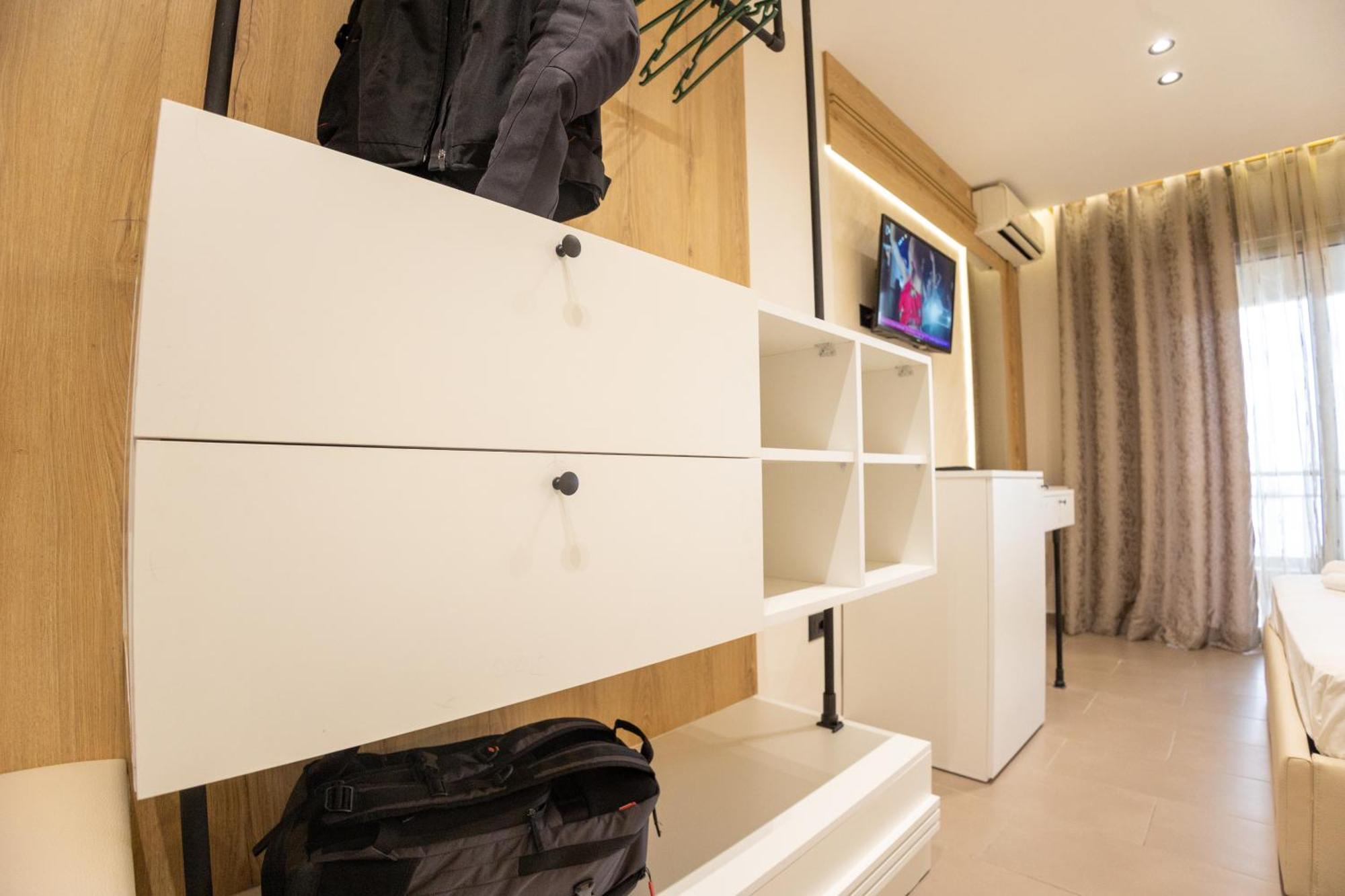 Hotel Klebrido ดูร์เรส ภายนอก รูปภาพ