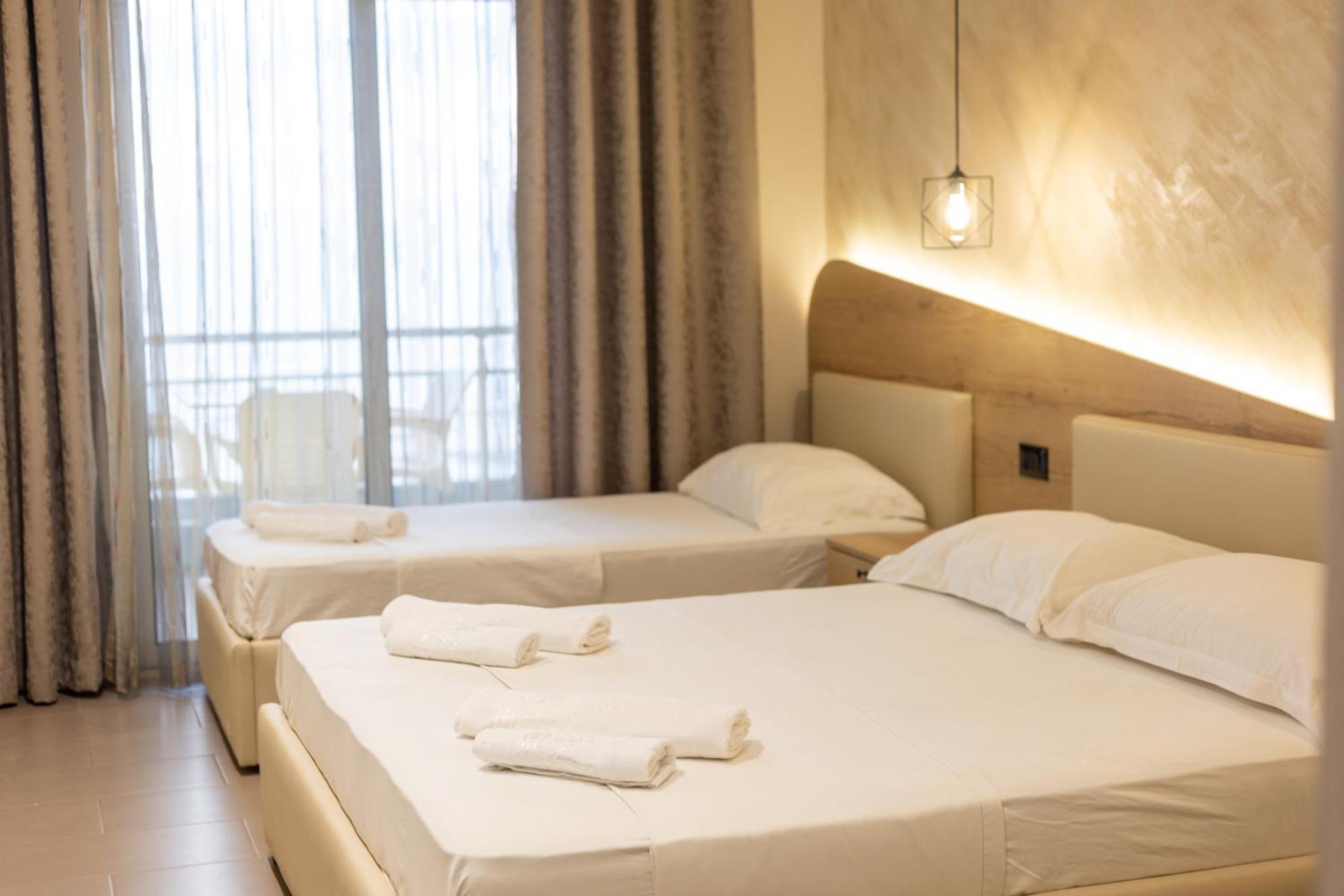 Hotel Klebrido ดูร์เรส ภายนอก รูปภาพ
